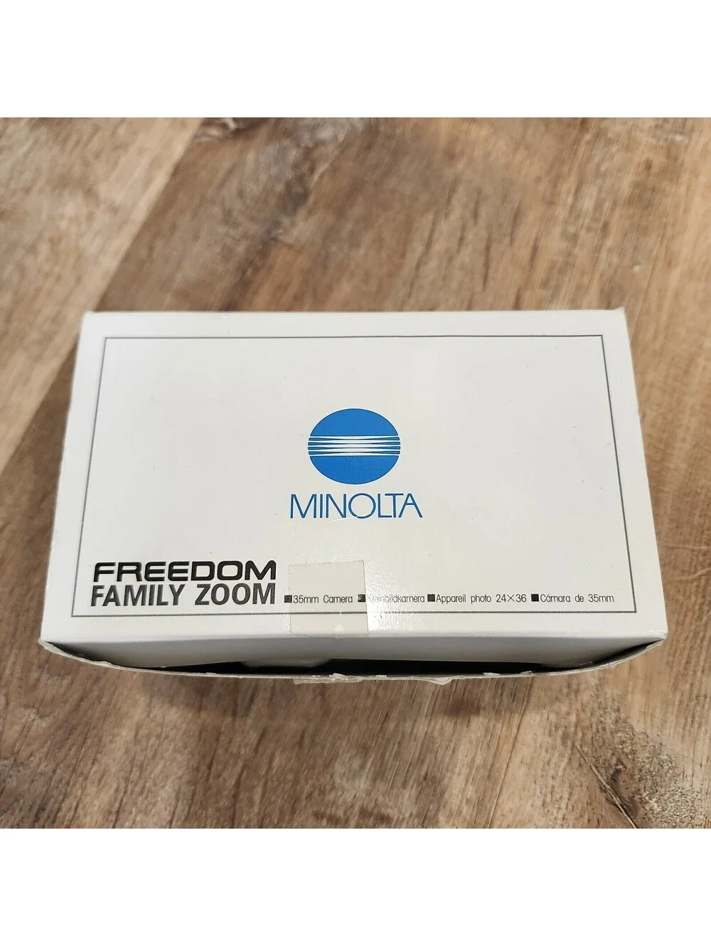 Minolta Freedom Family Zoom AF 35mm Point & Shoot Film Camera New Open Box Black